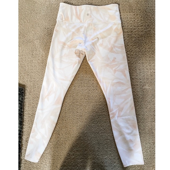 ✨SOLD✨ Athlete Rainforest Print Leggings - Picture 4 of 7